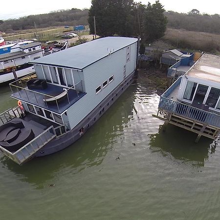 Houseboat Harbourside View Bed & Breakfast Newport  Exterior foto