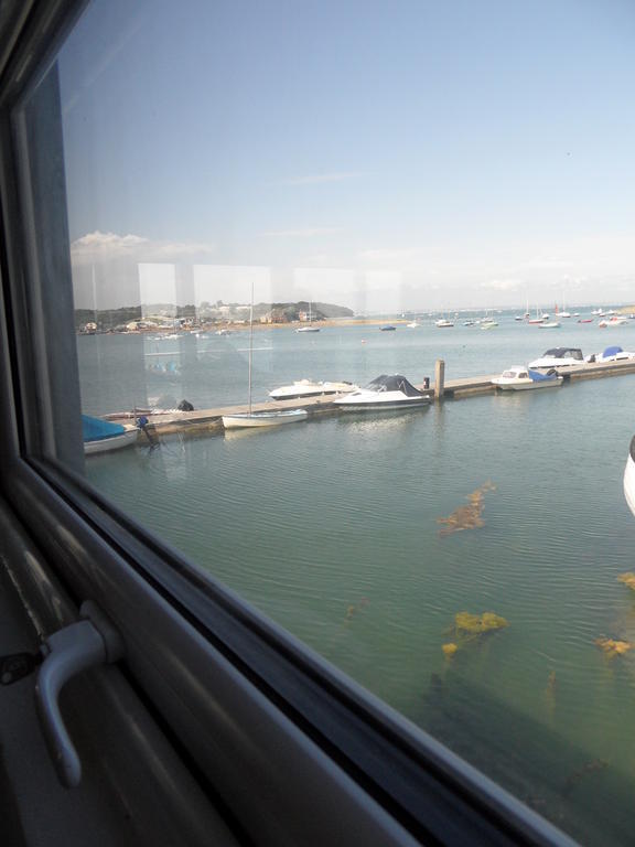 Houseboat Harbourside View Bed & Breakfast Newport  Cameră foto