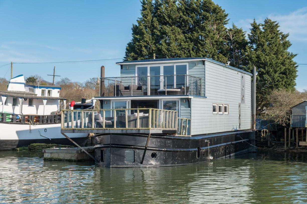 Houseboat Harbourside View Bed & Breakfast Newport  Exterior foto