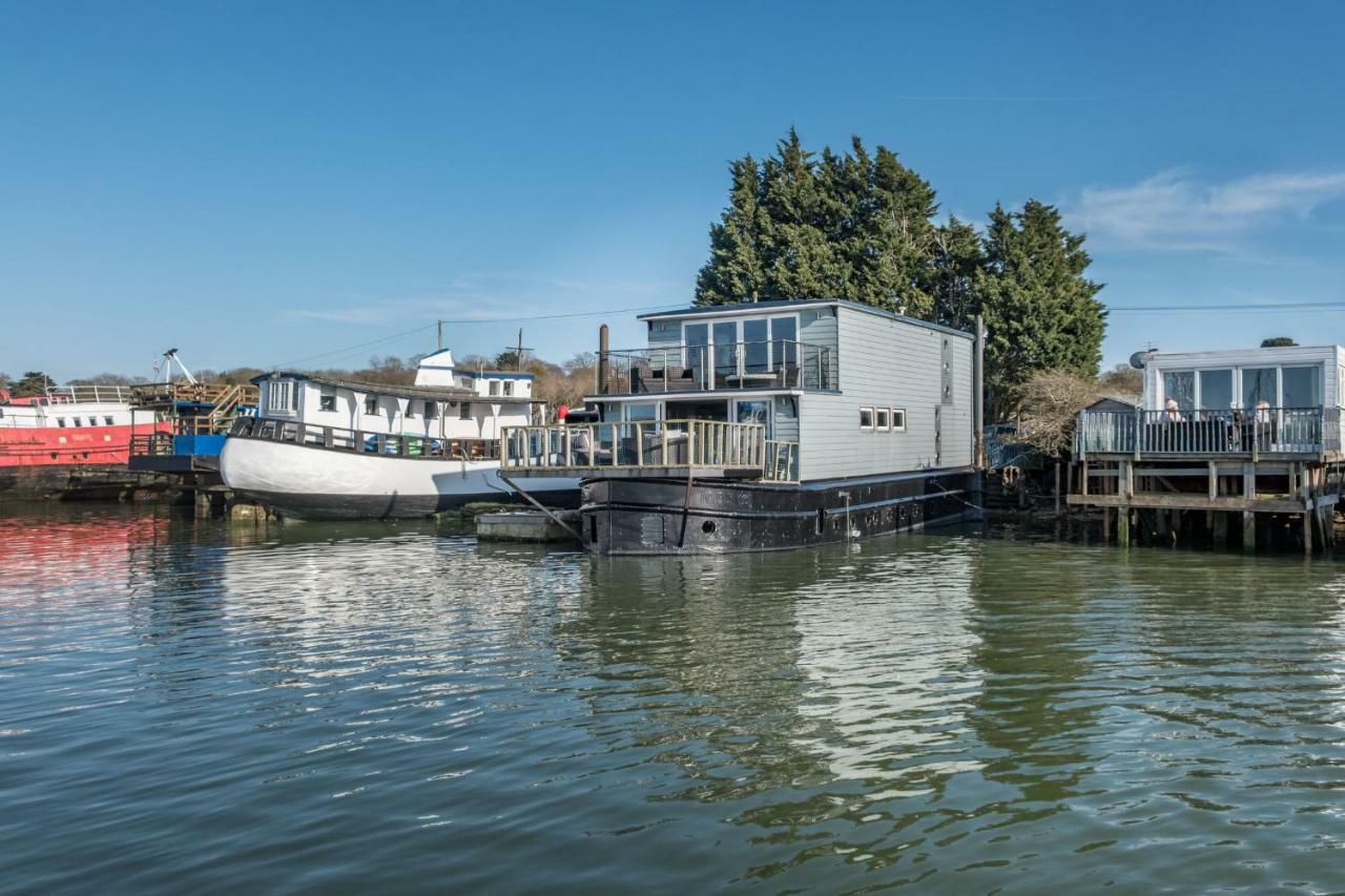 Houseboat Harbourside View Bed & Breakfast Newport  Exterior foto