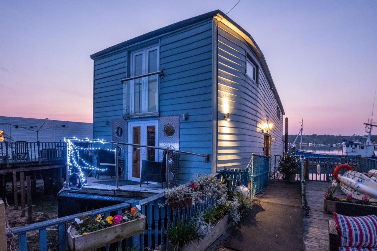 Houseboat Harbourside View Bed & Breakfast Newport  Exterior foto